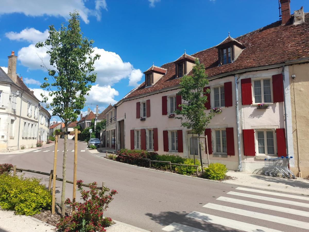 Aux Sources De Ouanne Bed & Breakfast Exterior photo